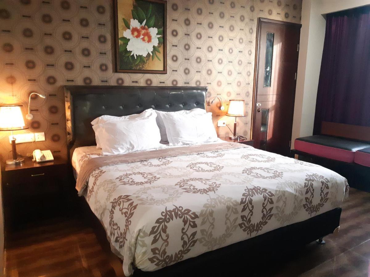 Pacific Hotel امبون المظهر الخارجي الصورة